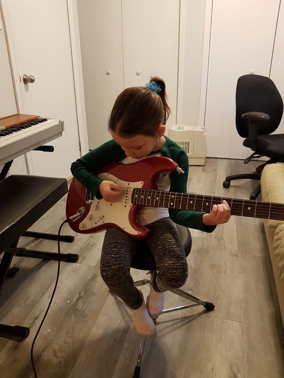 Electric Guitar Lessons Barrie Modern Music Studio